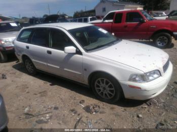  Salvage Volvo V40