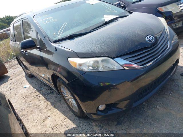  Salvage Toyota Sienna