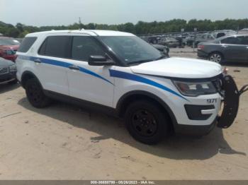  Salvage Ford Utility Police Intercepto