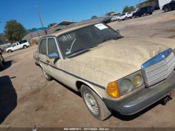  Salvage Mercedes-Benz 300