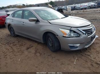  Salvage Nissan Altima