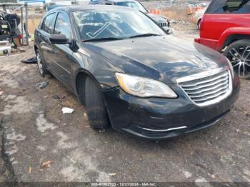  Salvage Chrysler 200