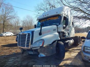  Salvage Freightliner Cascadia 125