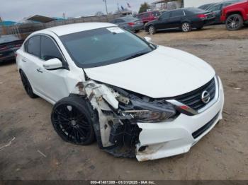  Salvage Nissan Altima