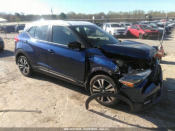  Salvage Nissan Kicks