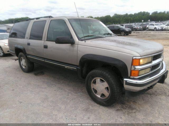  Salvage Chevrolet Suburban 1500