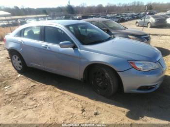  Salvage Chrysler 200
