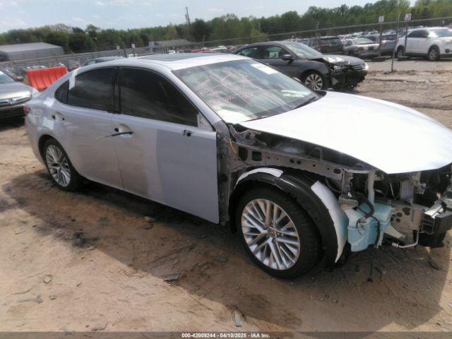  Salvage Lexus Es