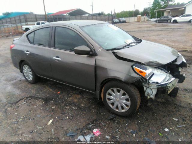  Salvage Nissan Versa