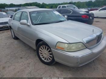  Salvage Lincoln Towncar