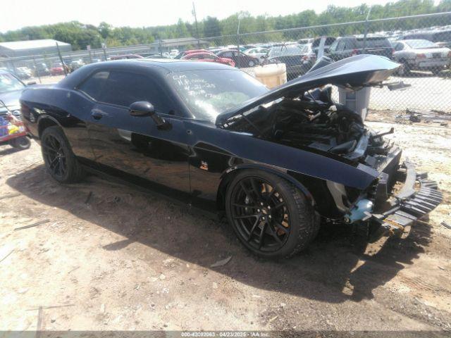  Salvage Dodge Challenger