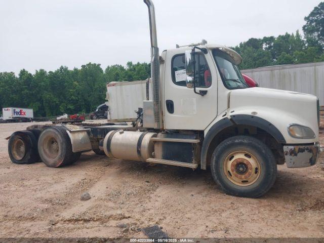  Salvage Freightliner M2 112