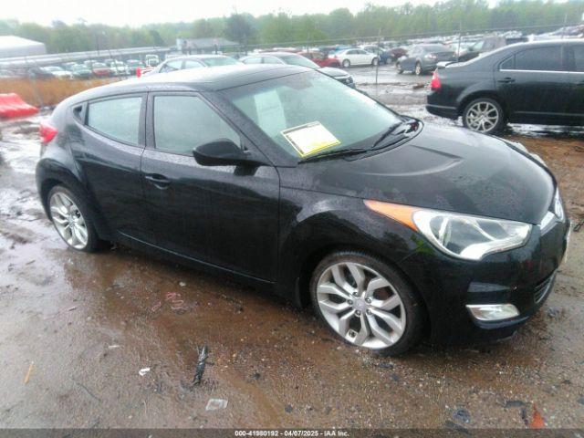  Salvage Hyundai VELOSTER
