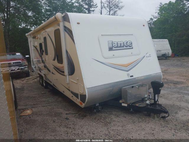  Salvage Lance 2295 Travel Trailer