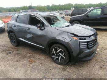 Salvage Nissan Kicks