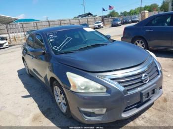  Salvage Nissan Altima