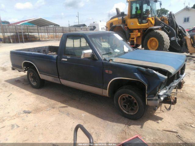  Salvage GMC S Truck