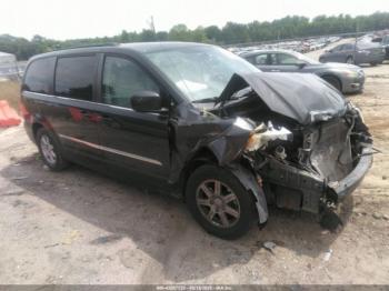  Salvage Chrysler Town & Country