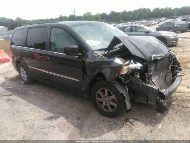  Salvage Chrysler Town & Country