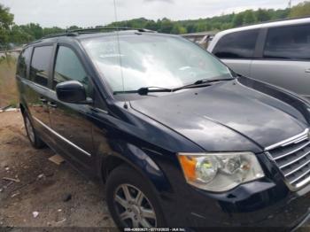  Salvage Chrysler Town & Country