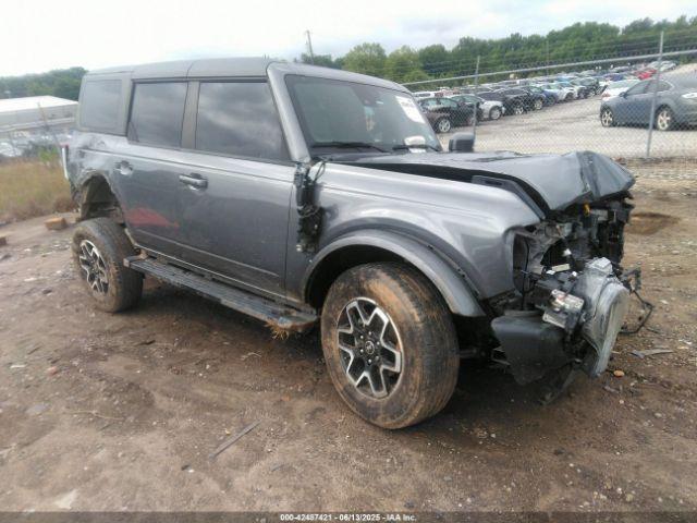  Salvage Ford Bronco