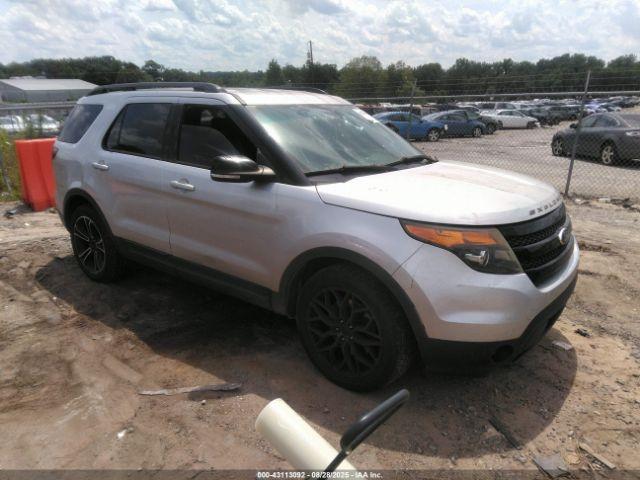  Salvage Ford Explorer