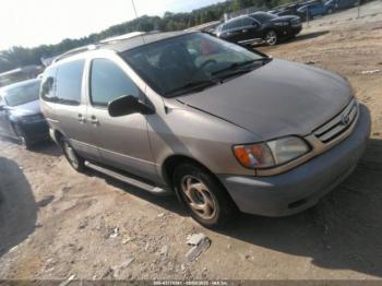  Salvage Toyota Sienna