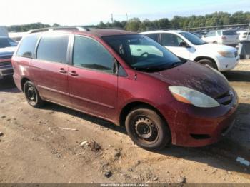  Salvage Toyota Sienna