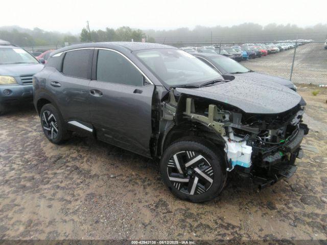  Salvage Nissan Kicks
