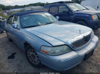  Salvage Lincoln Towncar