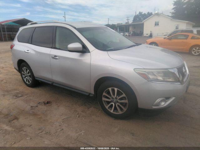  Salvage Nissan Pathfinder