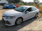 Toyota Camry Le Image 16