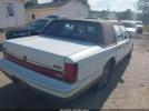 Lincoln Towncar Signature Image 9