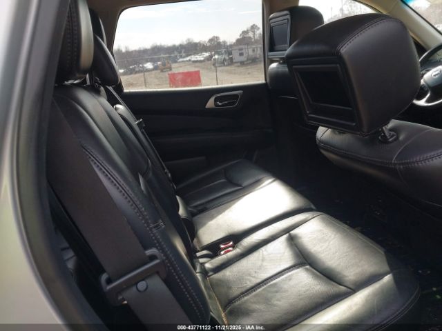 Nissan Pathfinder Platinum Image 6