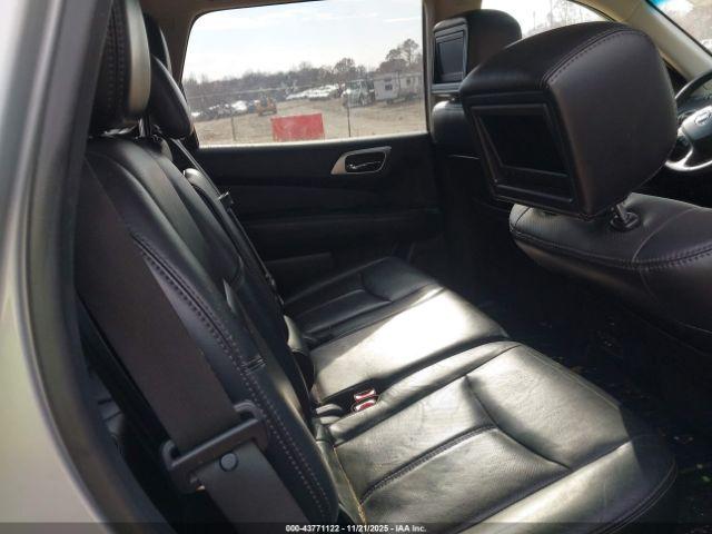 Nissan Pathfinder Platinum Image 6