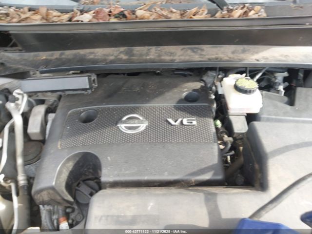 Nissan Pathfinder Platinum Image 7