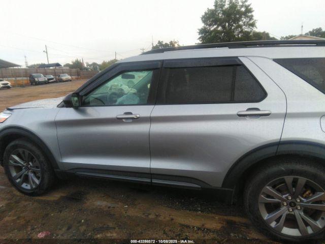 Ford Explorer Xlt Image 6