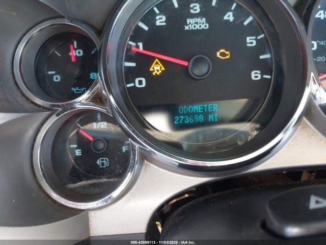 Chevrolet Silverado 2500 Work Truck Image 7