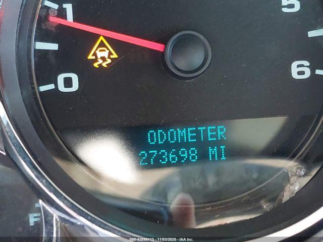 Chevrolet Silverado 2500 Work Truck Image 15