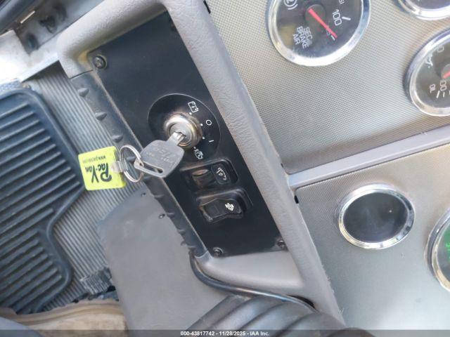 Kenworth T270 Image 11