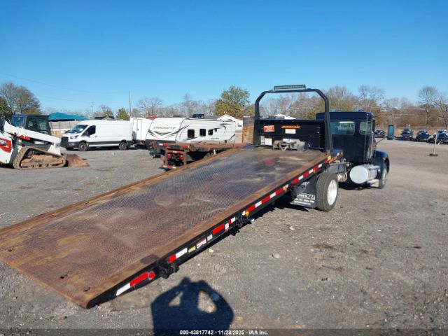 Kenworth T270 Image 10