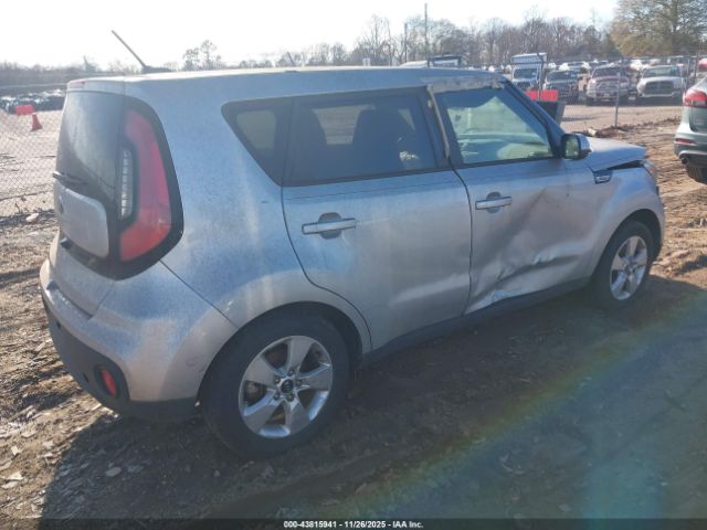 Kia Soul Image 3