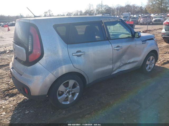 Kia Soul Image 3