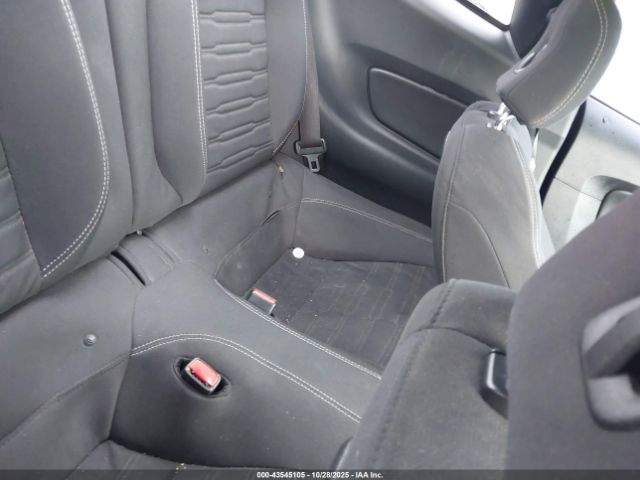 Ford Mustang Gt Image 4