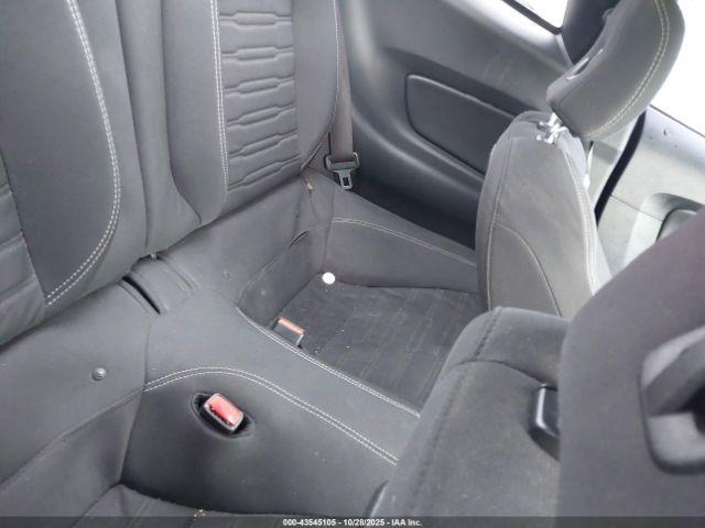 Ford Mustang Gt Image 4