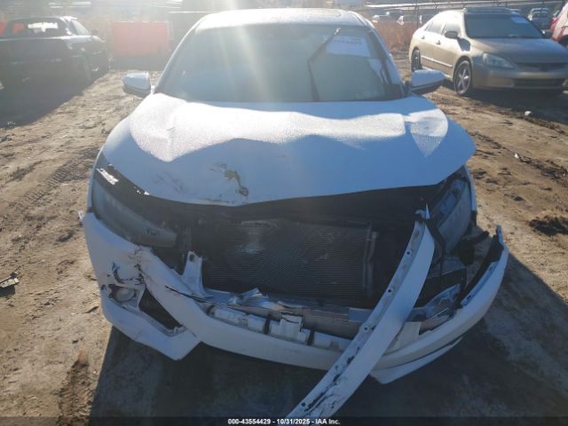 Honda Civic Touring Image 9