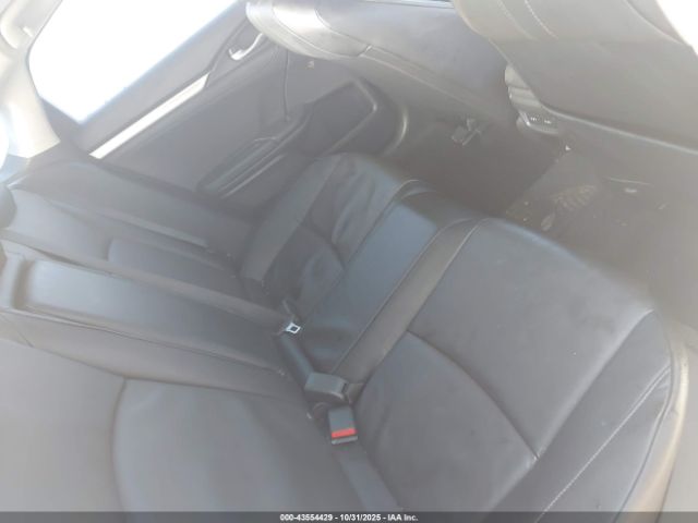 Honda Civic Touring Image 6