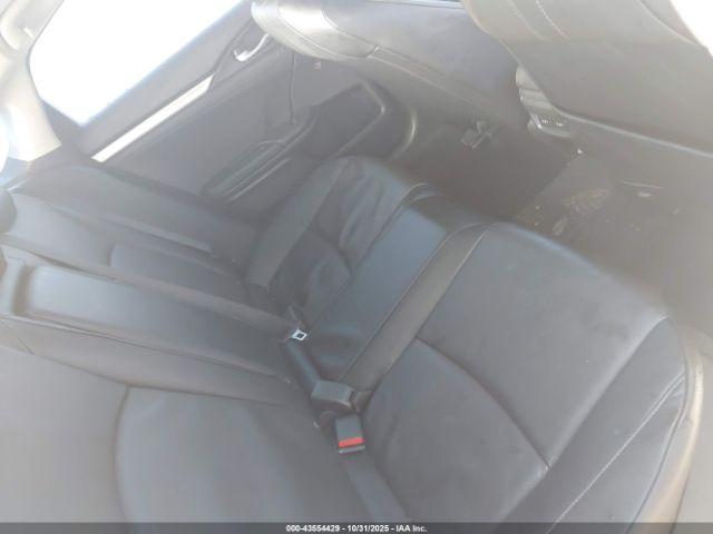 Honda Civic Touring Image 6