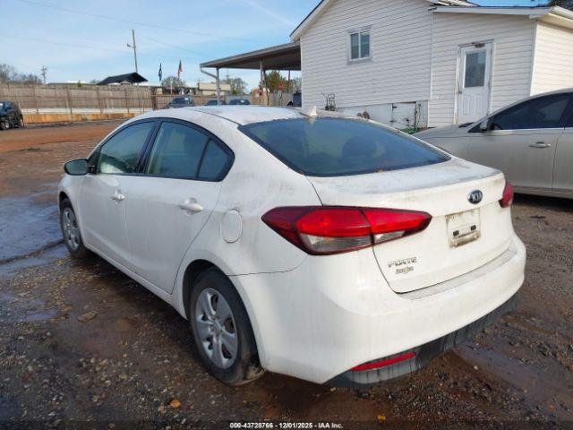 Kia Forte Lx Image 12