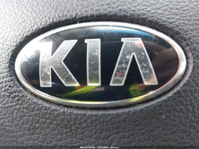 Kia Forte Lx Image 8